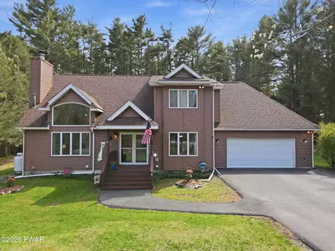102 Egypt Rd, Hawley, PA 18428