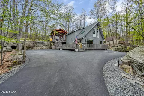 149 N Fairway Dr, Lake Ariel, PA 18436