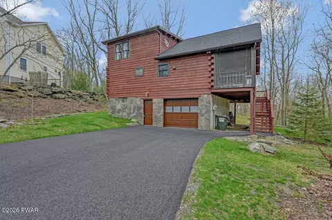 111 W End Dr, Lords Valley, PA 18428