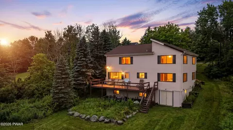 87 Ridgeview Dr, Lake Ariel, PA 18436