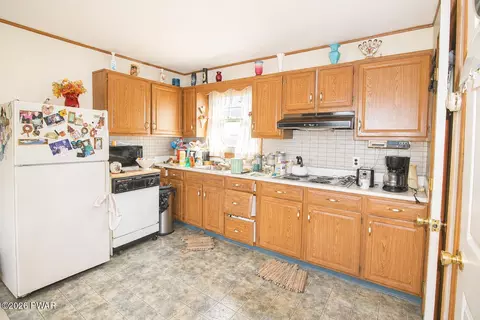 1331 Crosstown Hwy, Lakewood, PA 18439