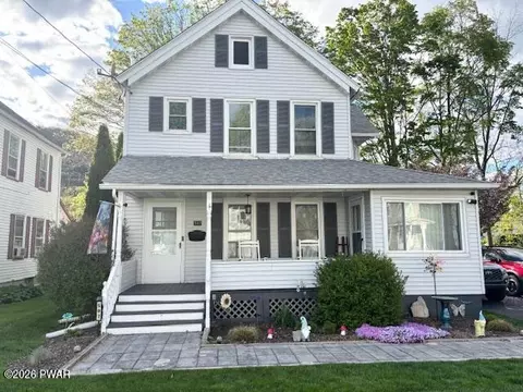 507 Avenue I, Matamoras, PA 18336