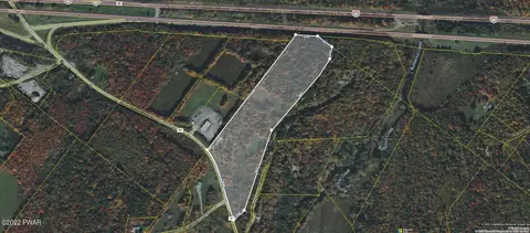 291 Twin Rocks Rd, Sterling, PA 18463