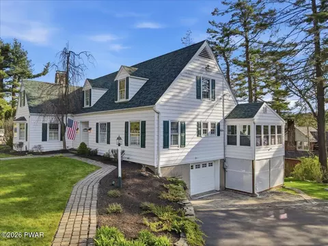 297 E Shore Dr, Lake Ariel, PA 18436