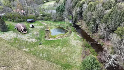 472 Braman Rd, Equinunk, PA 18417