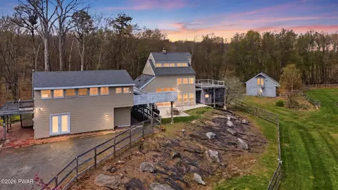 112 Diamond Spring Rd, Milford, PA 18337