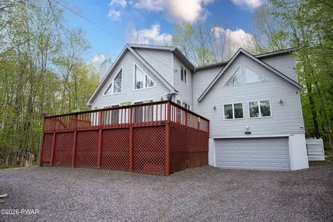 120 S Fairway Dr, Lake Ariel, PA 18436