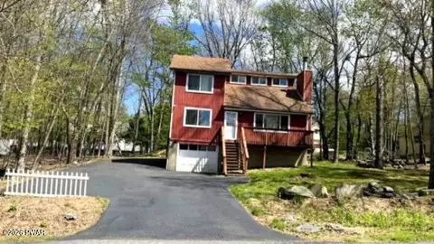 153 Heather Hill Rd, Dingmans Ferry, PA 18328