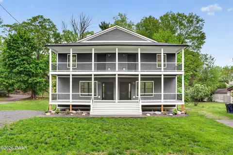 143 Sawkill Ave, Milford, PA 18337
