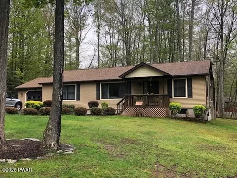 122 Cypress Ln, Greentown, PA 18426