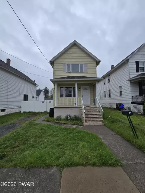 9 Glinko St, Scranton, PA 18504