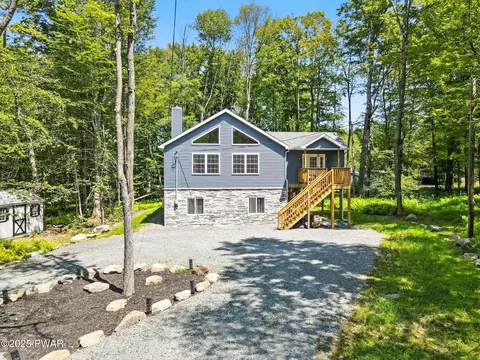 124 Oak Cir, Lake Ariel, PA 18436