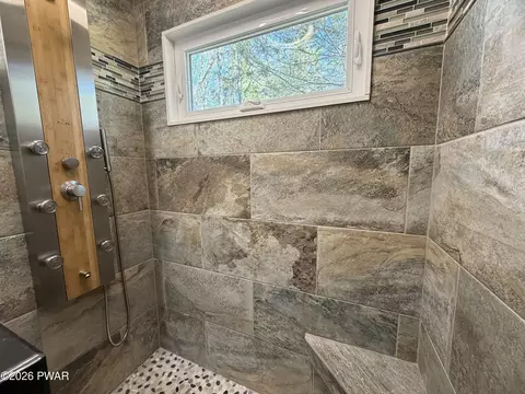 Bath - 175 Brewster Rd, Dingmans Ferry, PA 18328 photo 1 of 2