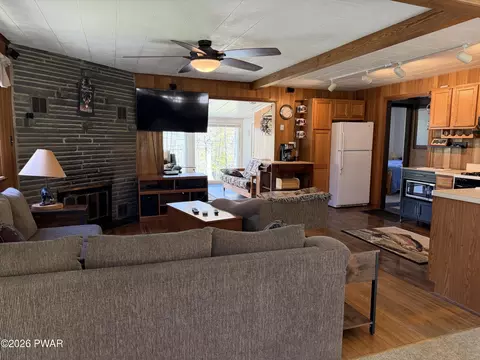 Living - 175 Brewster Rd, Dingmans Ferry, PA 18328 photo 1 of 2