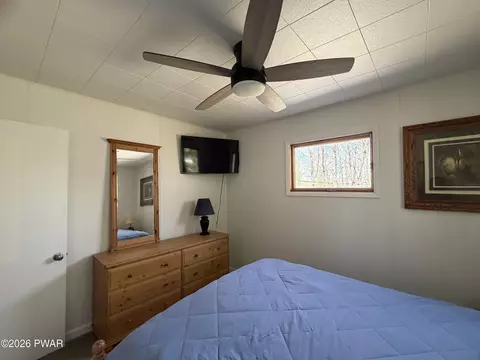 Bedroom - 175 Brewster Rd, Dingmans Ferry, PA 18328 photo 1 of 6