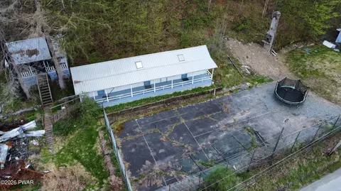 289 Starlight Lake Rd, Starlight, PA 18461