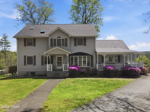 120 Milford Hill Ln, Milford, PA 18337