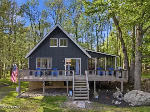 2511 Oak Cir, Lake Ariel, PA 18436