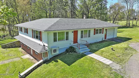 18 Cemetery Rd, Beach Lake, PA 18405