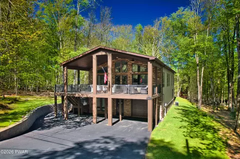 49 White Pine Cir, Lake Ariel, PA 18436