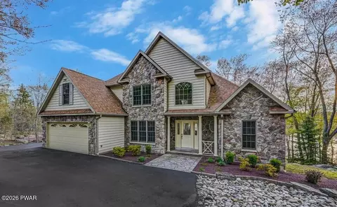 59 Lakeview Timbers Dr, Gouldsboro, PA 18424
