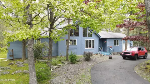 105 Orchard Dr, Lords Valley, PA 18428