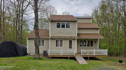 210 Urban Rd, Hawley, PA 18428