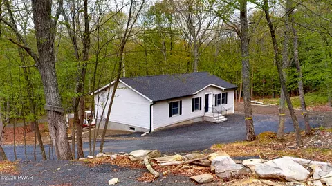 101 Arbutus Ct, Milford, PA 18337
