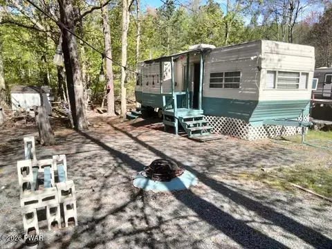 120 Bobcat Dr, Milford, PA 18337