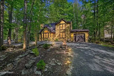 7 Dogwood Pl, Lake Ariel, PA 18436