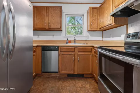 Kitchen - 224 Westfall Dr, Dingmans Ferry, PA 18328 photo 1 of 2