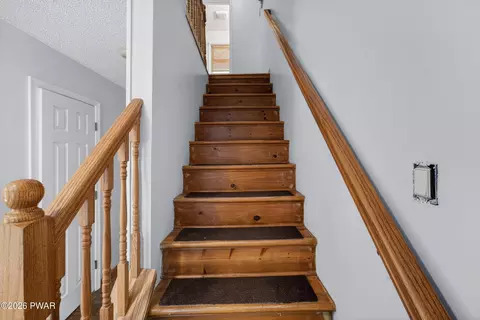 Entry Way - 224 Westfall Dr, Dingmans Ferry, PA 18328 photo 2 of 5