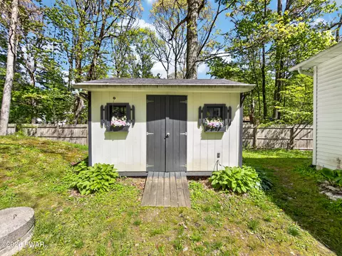 Exterior - 224 Westfall Dr, Dingmans Ferry, PA 18328 photo 4 of 5
