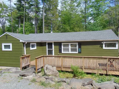 115 Old Hay Rd, Tafton, PA 18464