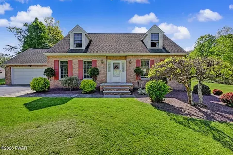2141 Maplewood Rd, Jefferson Township, PA 18436