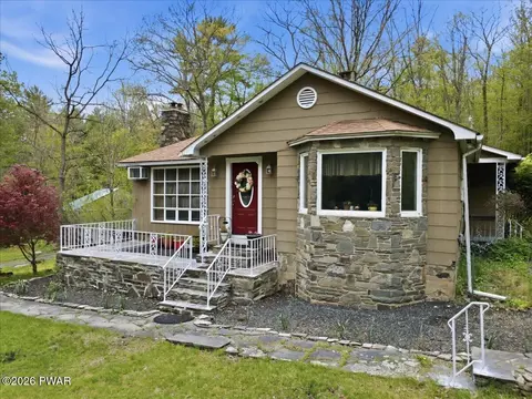2127 Rt 590, Hawley, PA 18428
