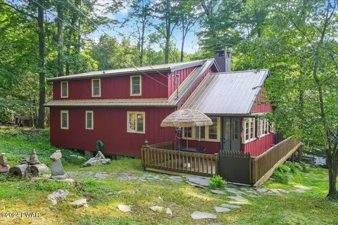 112 Beechwood Cove Rd, Greentown, PA 18426