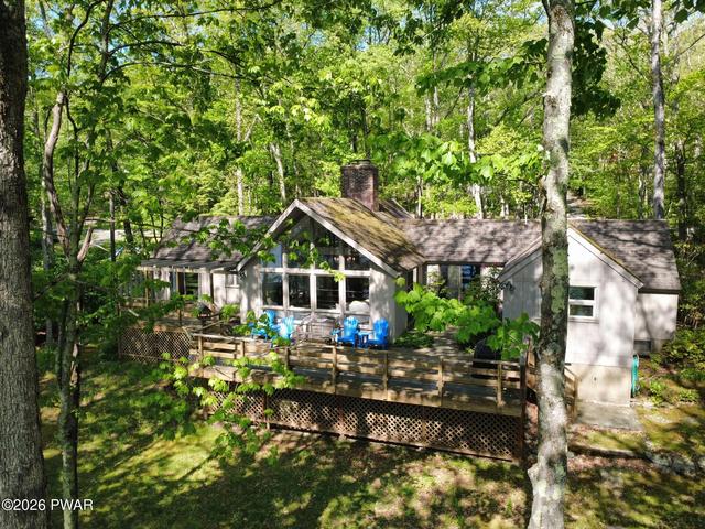 822 Dogwood Ct, Lords Valley, PA 18428