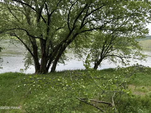 River Road, Equinunk, PA 18417