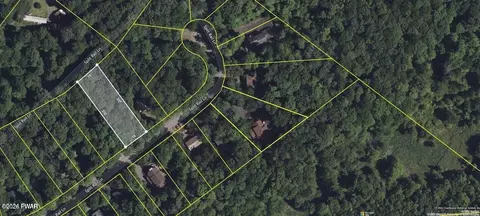 79 Split Rail Ln, Lake Ariel, PA 18436