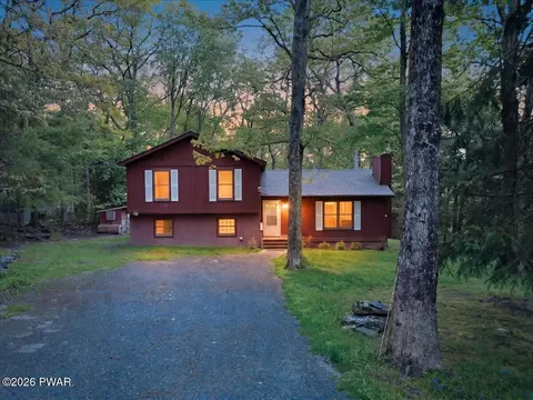124 Pine Tree Rd, Shohola, PA 18458