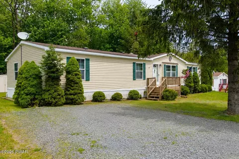 139 Hollister Dr, Moscow, PA 18444