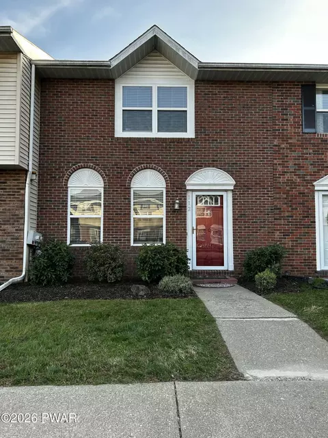 112 Aster Ct, Exeter, PA 18643