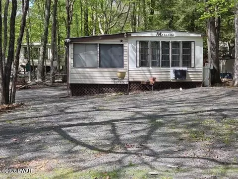 105 Pheasant Ln, Shohola, PA 18458