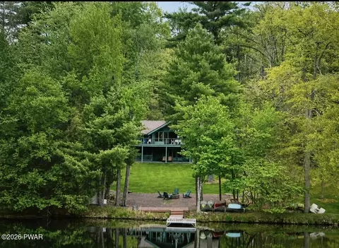 145 Indian Dr, Greentown, PA 18426