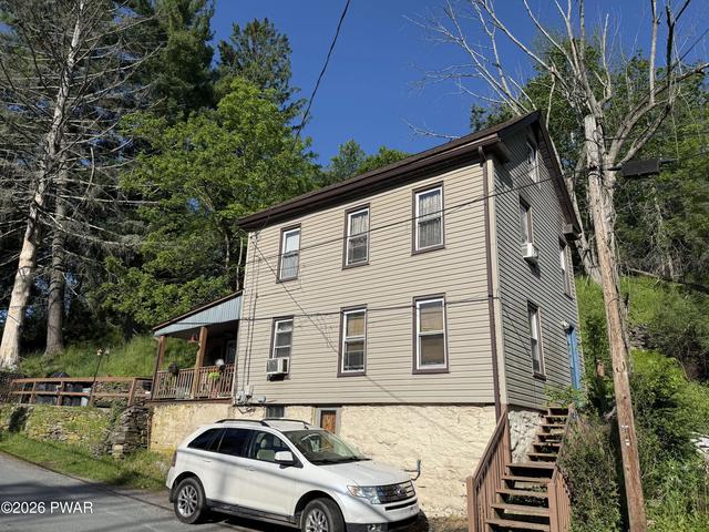 724 Ridge St, Honesdale, PA 18431