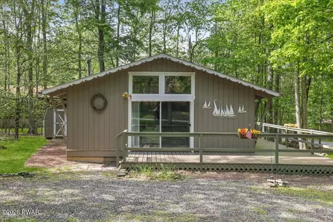 1004 Canoochee Ct, Lake Ariel, PA 18436