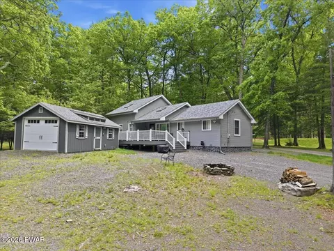 128 Terrace Rd, Tafton, PA 18464