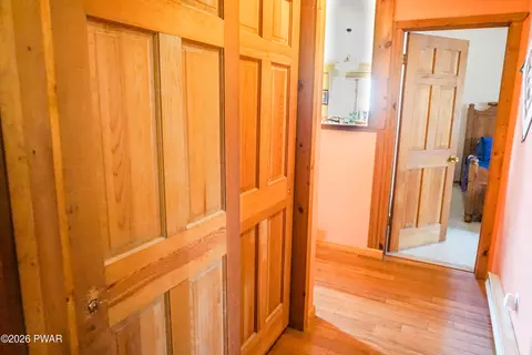 Entry Way - 109 Eagle Ct, Bushkill, PA 18324 photo 2 of 2
