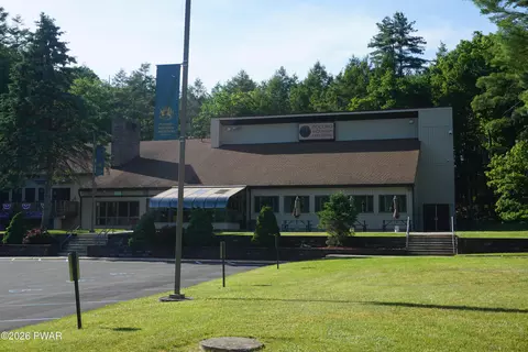 Exterior - 109 Eagle Ct, Bushkill, PA 18324 photo 6 of 12